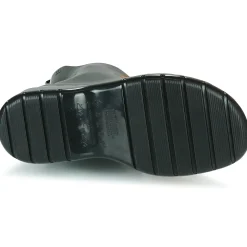 Melissa - MELISSA GRIP BOOT AD