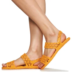 Melissa - MELISSA PANC SANDAL + ISABELA CAPETO AD