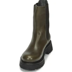 Moma - 74302C-CU-OLD-TRAFFORD