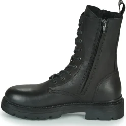 Replay - PAMELA STANDING