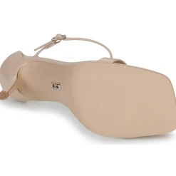 Steve Madden - UPHILL