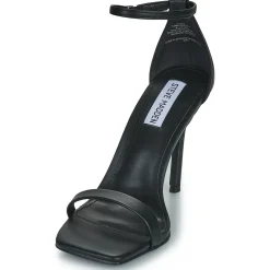 Steve Madden - UPHILL